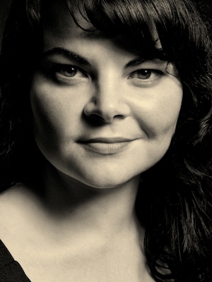 Erin Banks email size 5.jpg