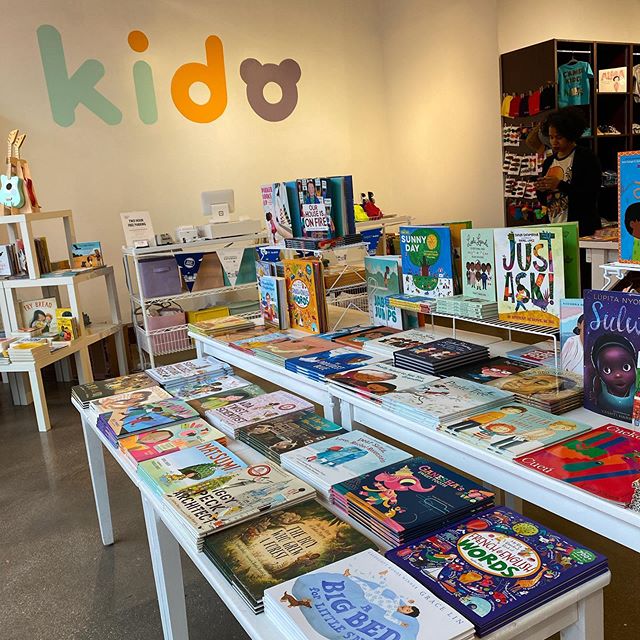 Small Business Saturday at @kidochicago! Perfect chance to build up your kiddo&rsquo;s library 📚