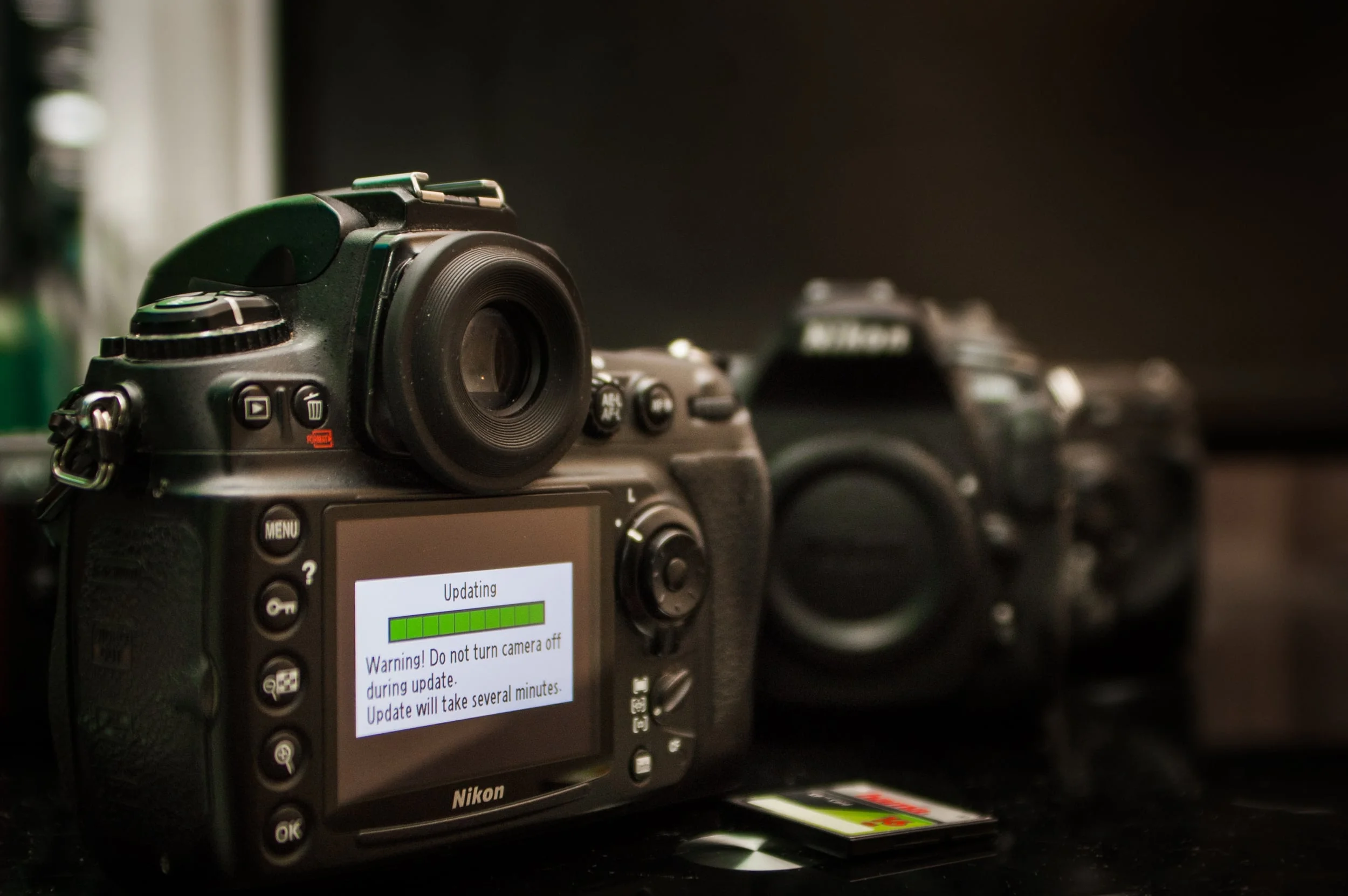 Updating the firmware on a Nikon D700, offset; D200 and D300s