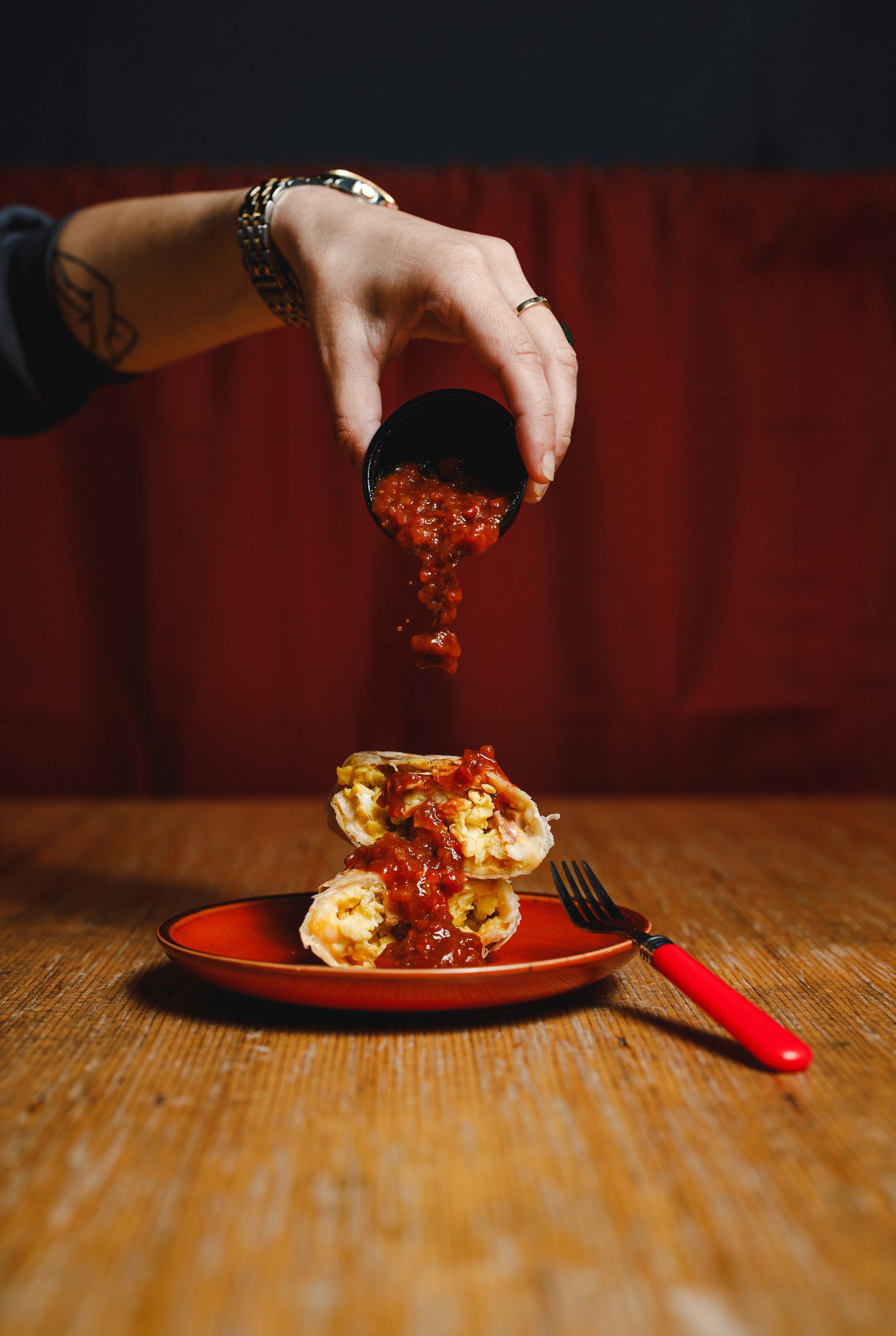 FR- Breakfast Burrito Salsa Pou-3 .jpg