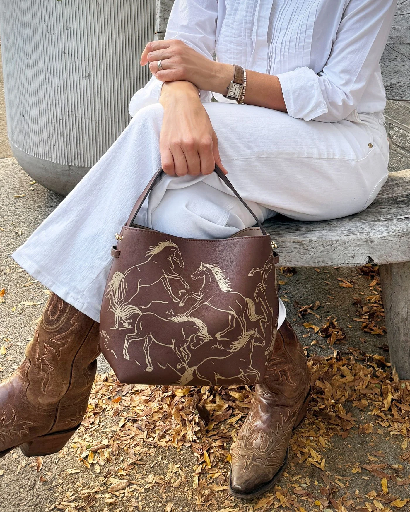 SelenaHorses_chocolatebrown_leather_bucketbag.jpg