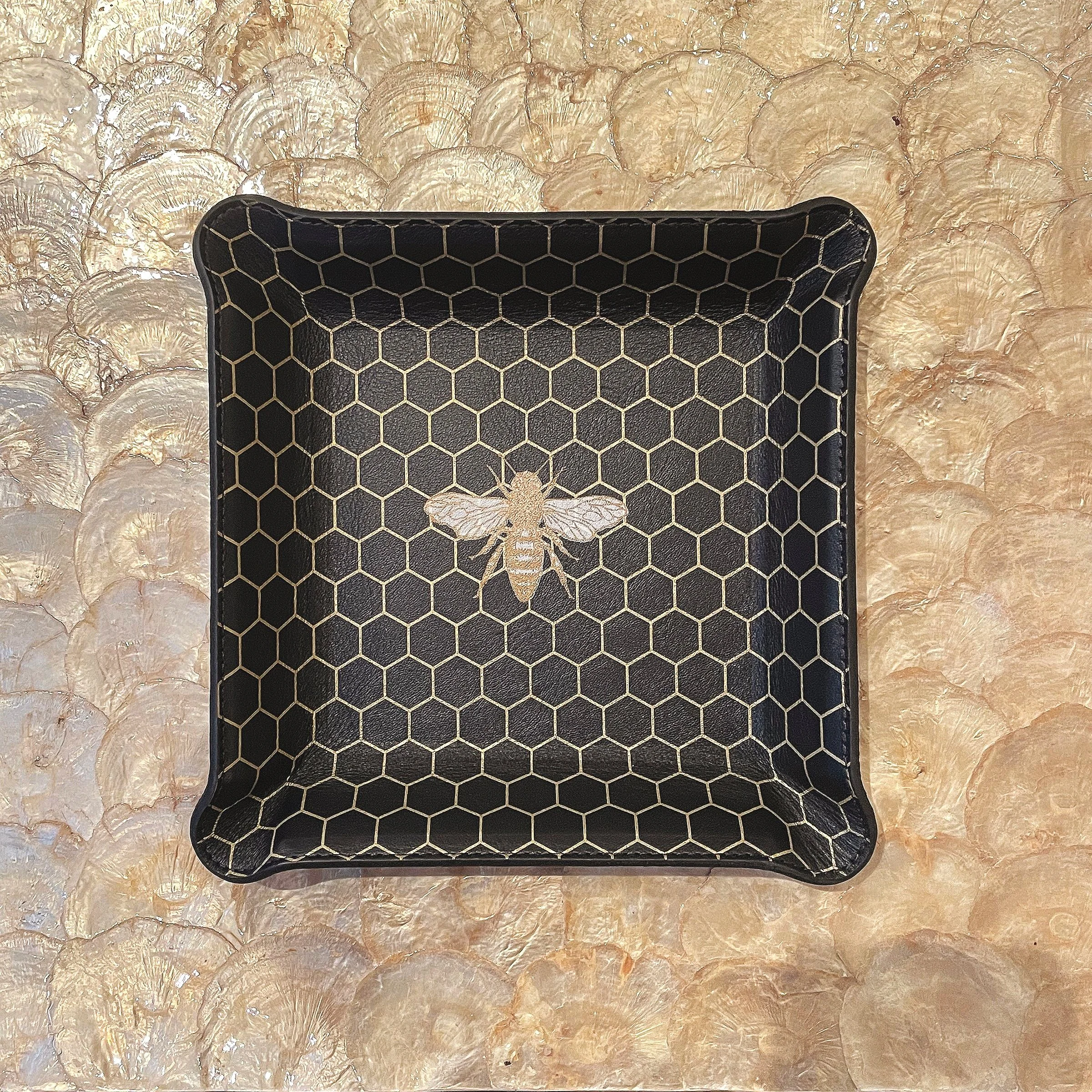 HoneyBeeValetTrayShellTable.jpg