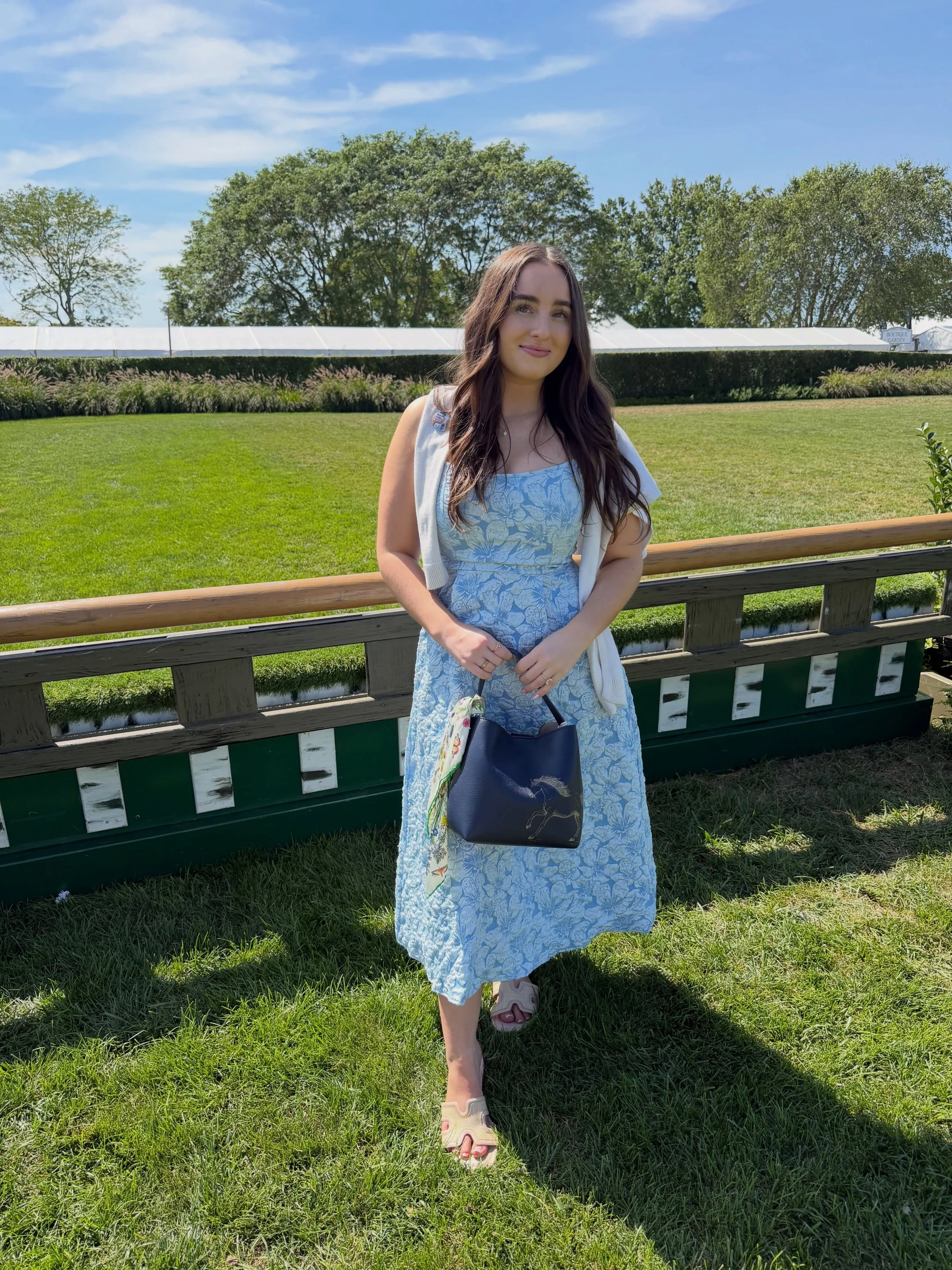 Fall days call for timeless equestrian style. 🍂🐎

Meet the Selena Bucket Bag in Navy Blue from the Melissa Bamber Home x GiGi NY Equestrian Collection. Crafted from smooth European calfskin leather and featuring Melissa Bamber&rsquo;s &ldquo;Elegan