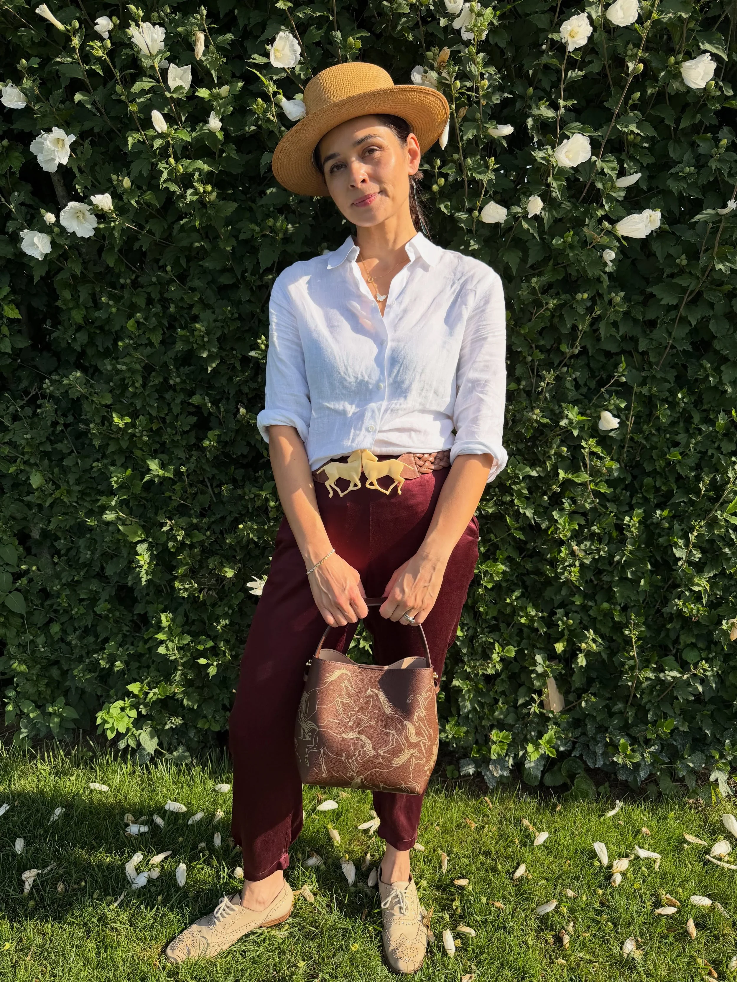 For the love of horses. 🤎🐎

Meet the Selena Bucket Bag, Equestrian Edition from Melissa Bamber Home x GiGi NY&rsquo;s Equestrian Collection.

Handcrafted from smooth European calfskin leather in rich chocolate brown, this luxe and versatile bag fea