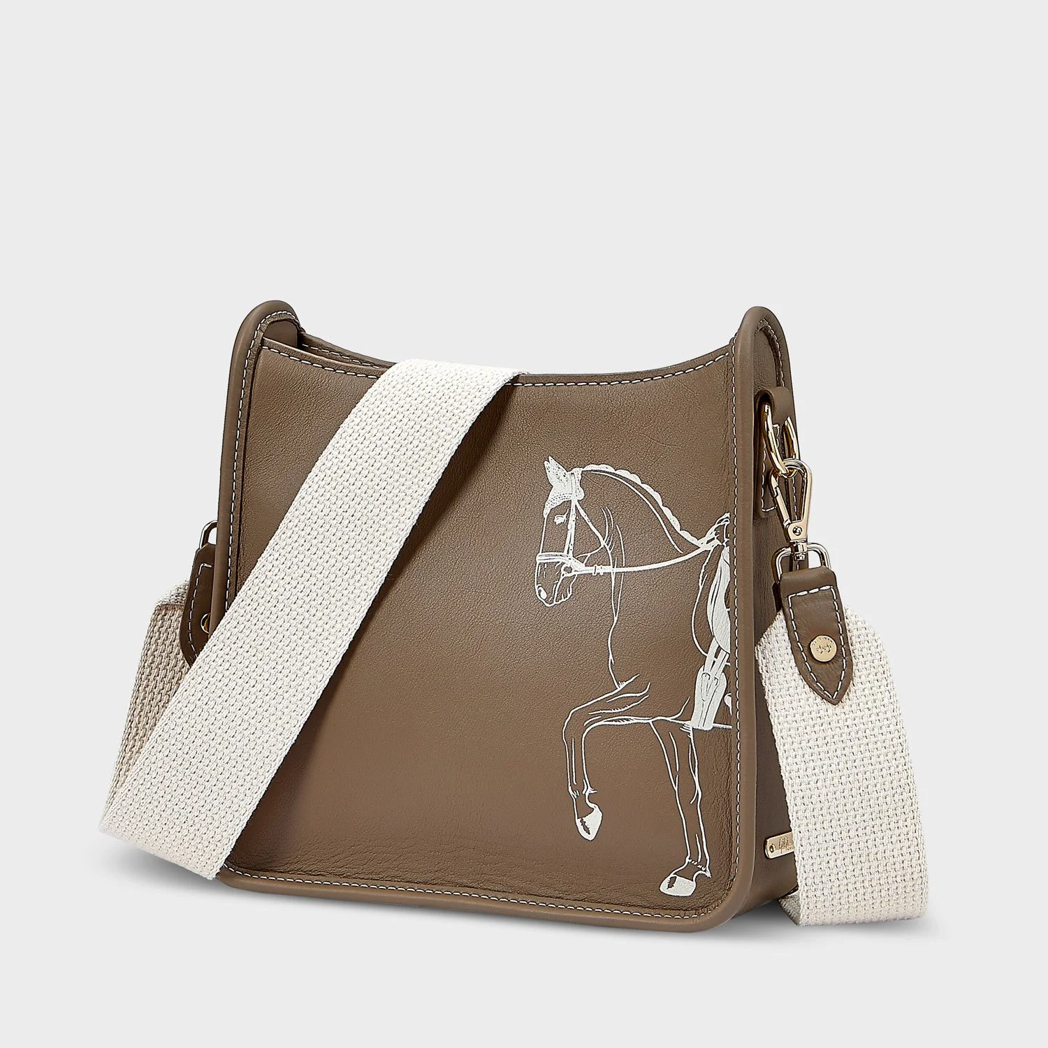 Elle_Marching-horse-equestrian-leather-handbag-taupe_marching-horse-crossbody-bag
