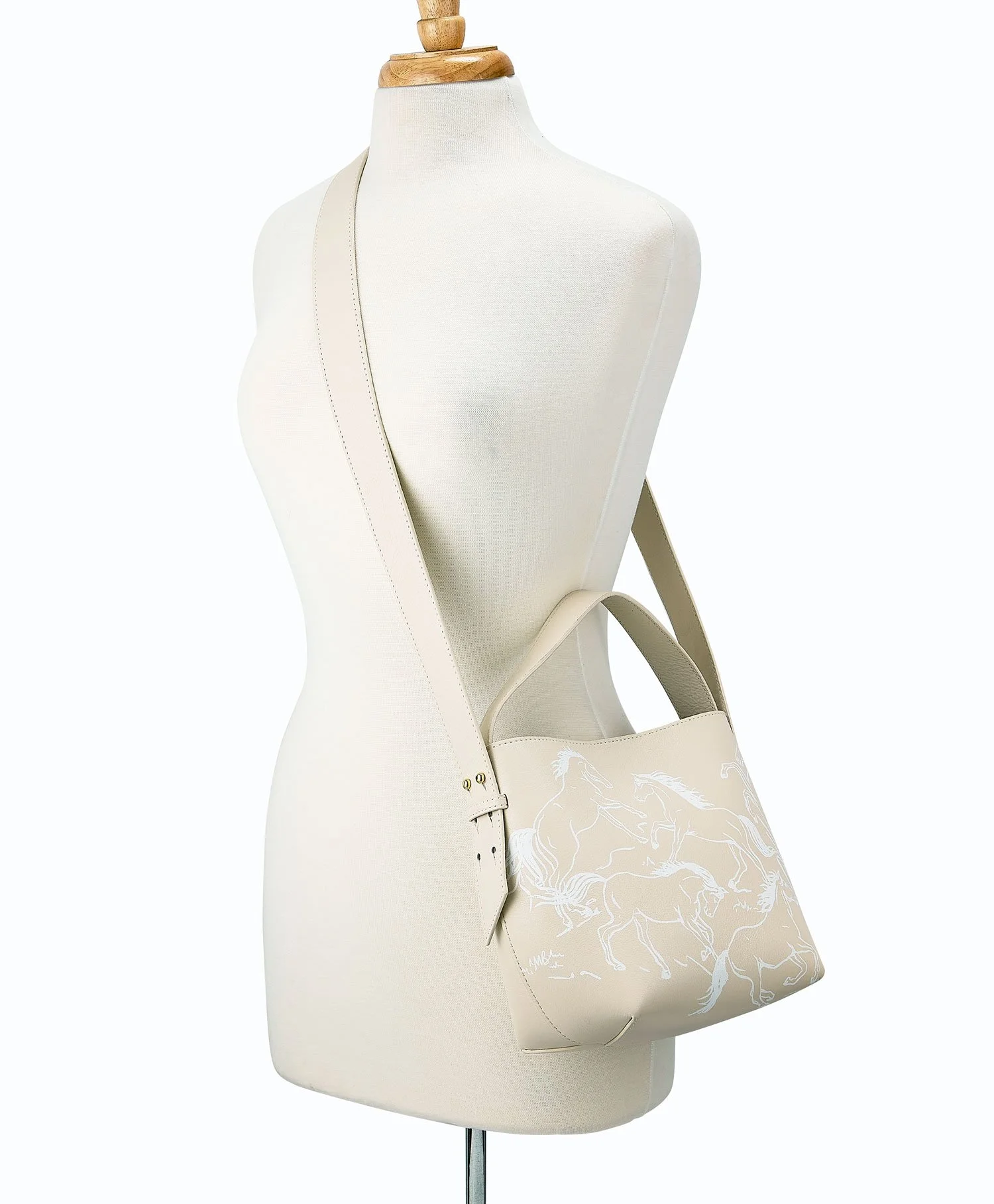 Selena_Equestrian_crossbody_bucketbag_Cream_w.jpg