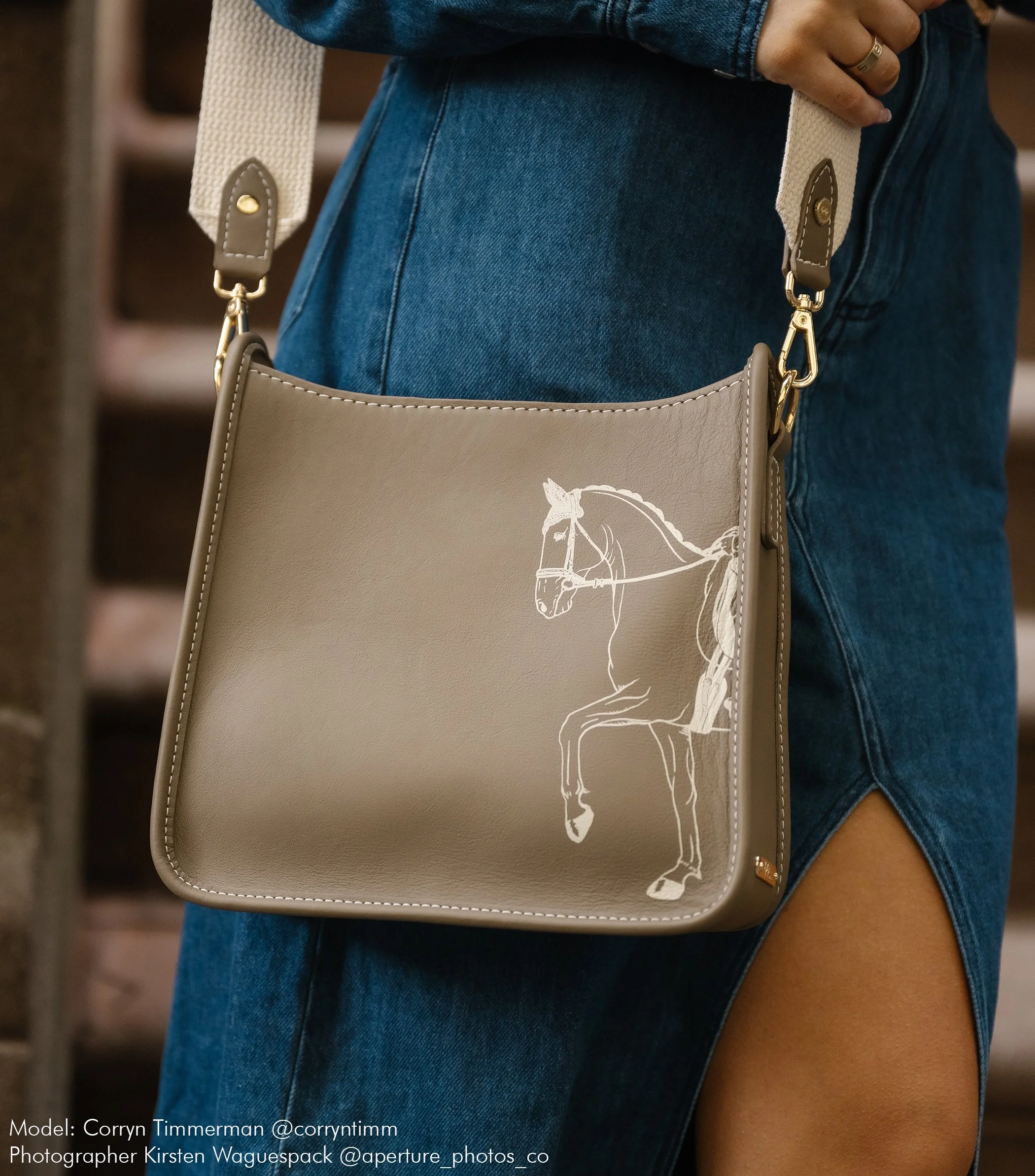 Marching Horse Cross body bag, Taupe
