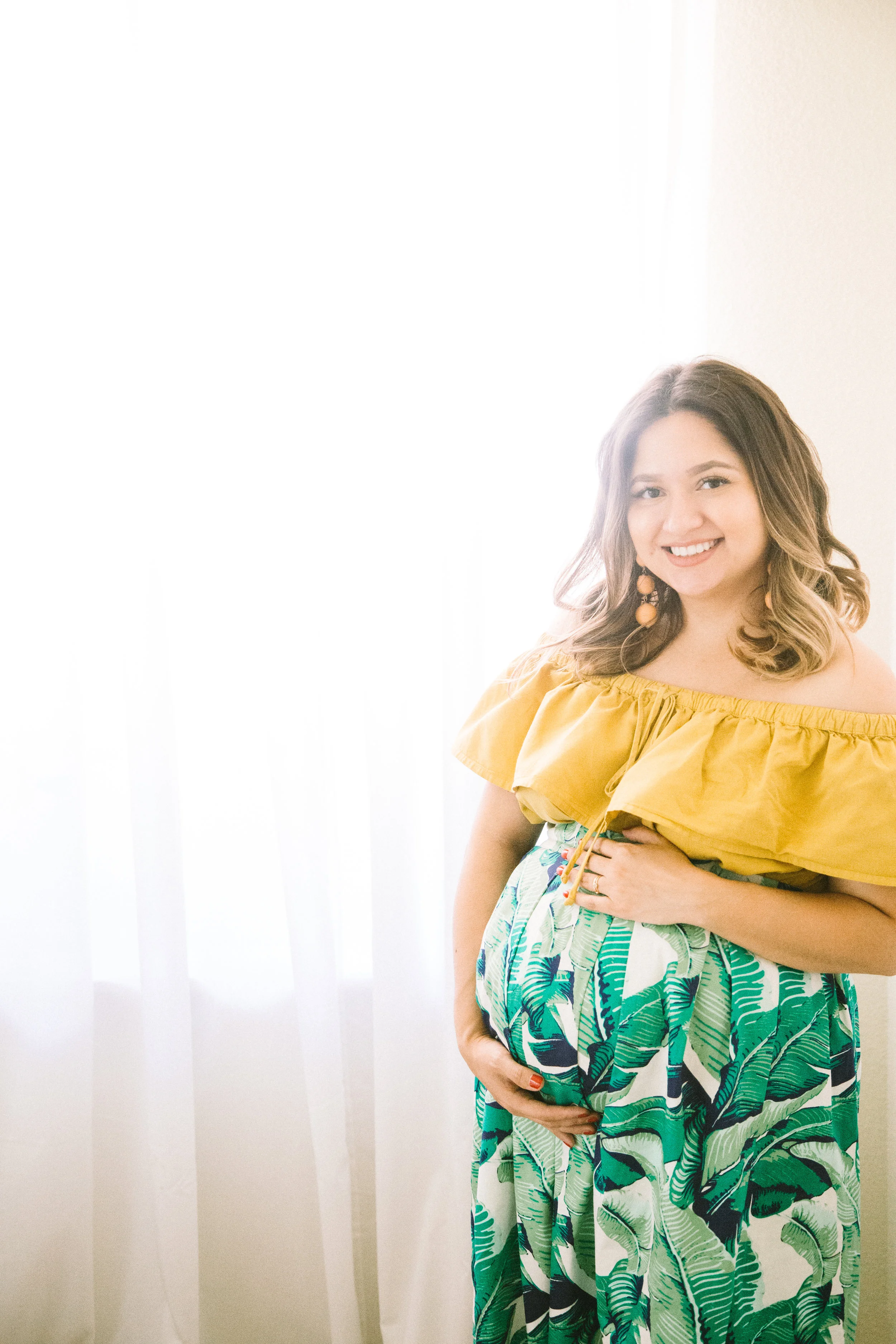 Summer Vibes, my top and skirt are from last year. Top is from Madewell and skirt is from Franchesca's . 