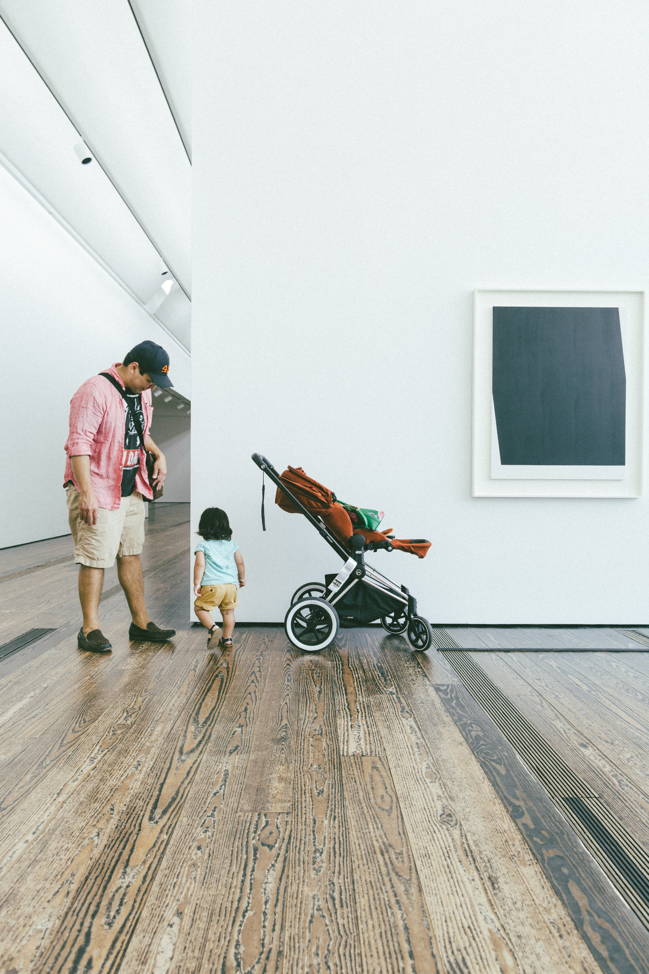 Sebastian's stroller is made by Cybex . 