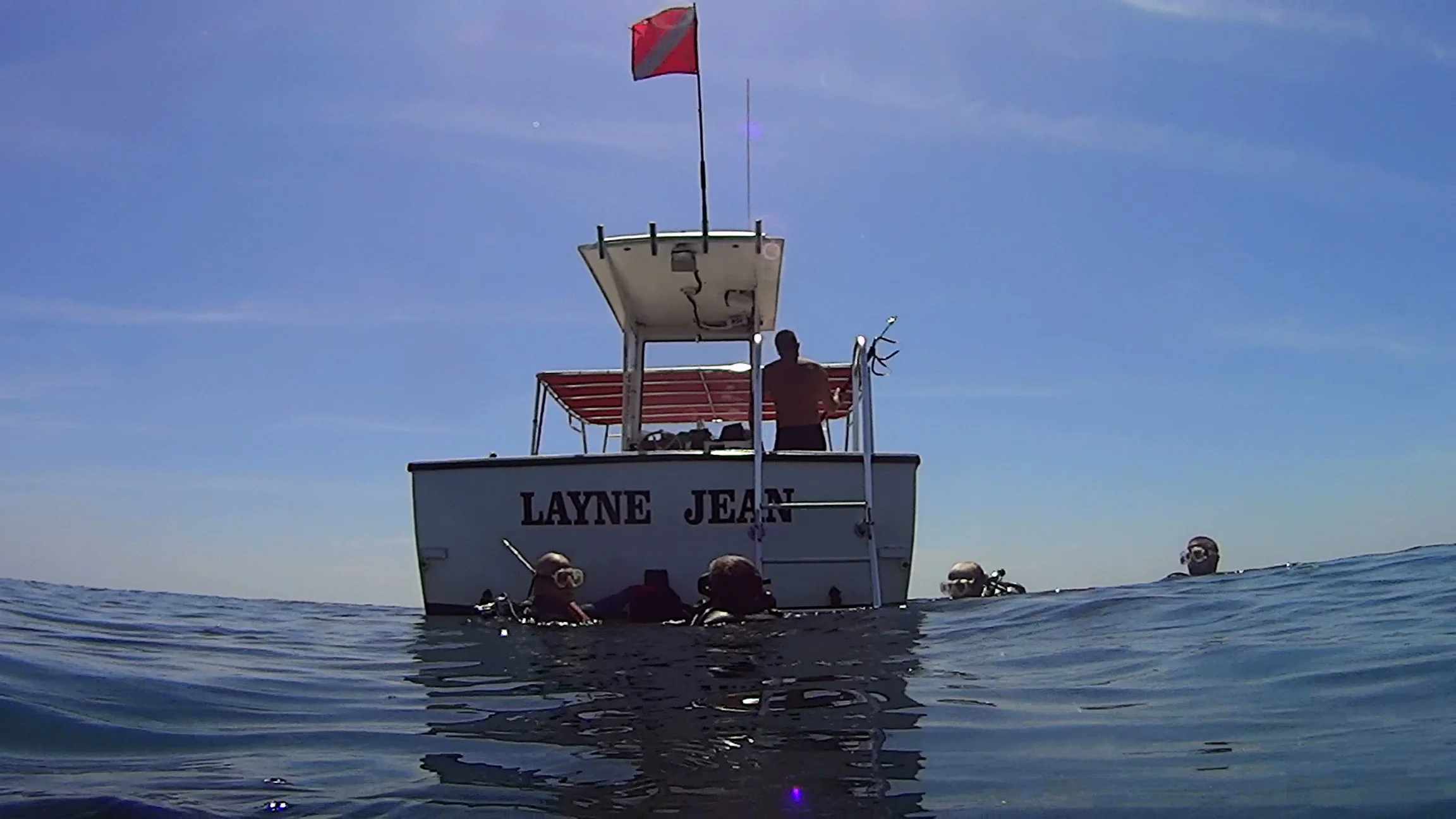 Sea Dog's 30' dive boat