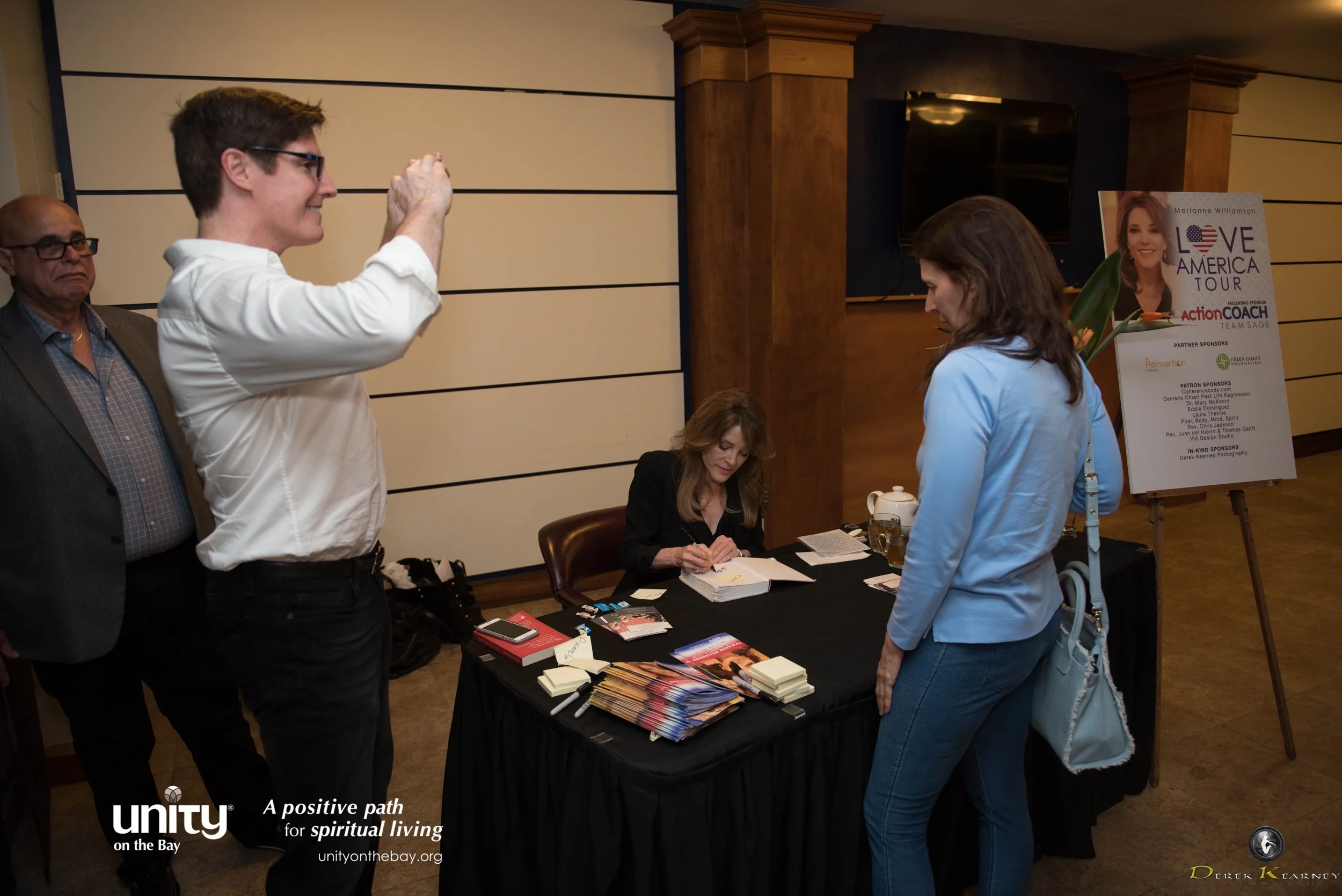 Marianne Williamson 2018-109.jpg