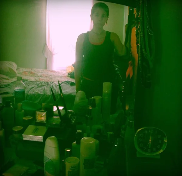 Her Dresser