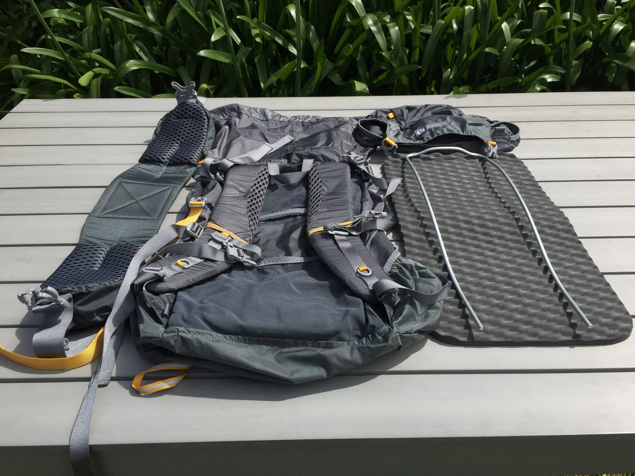 ultralight frame pack