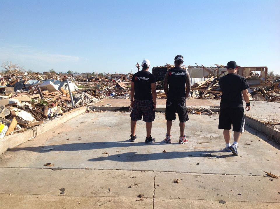 Hayón and Fos, Oklahoma Tornadoes Relief.jpg