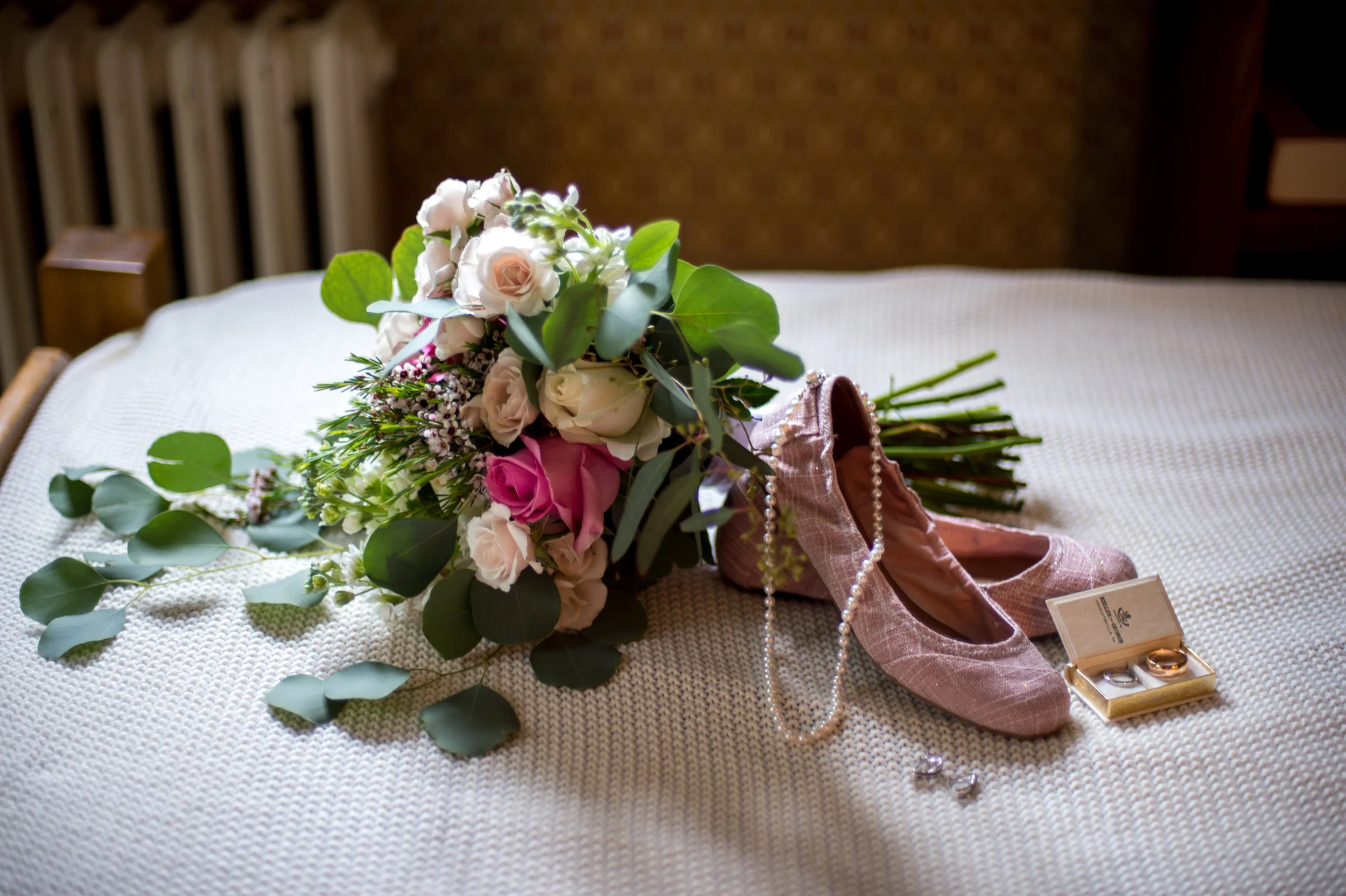 Lora Jesse Wedding-Getting Ready-0021.jpg