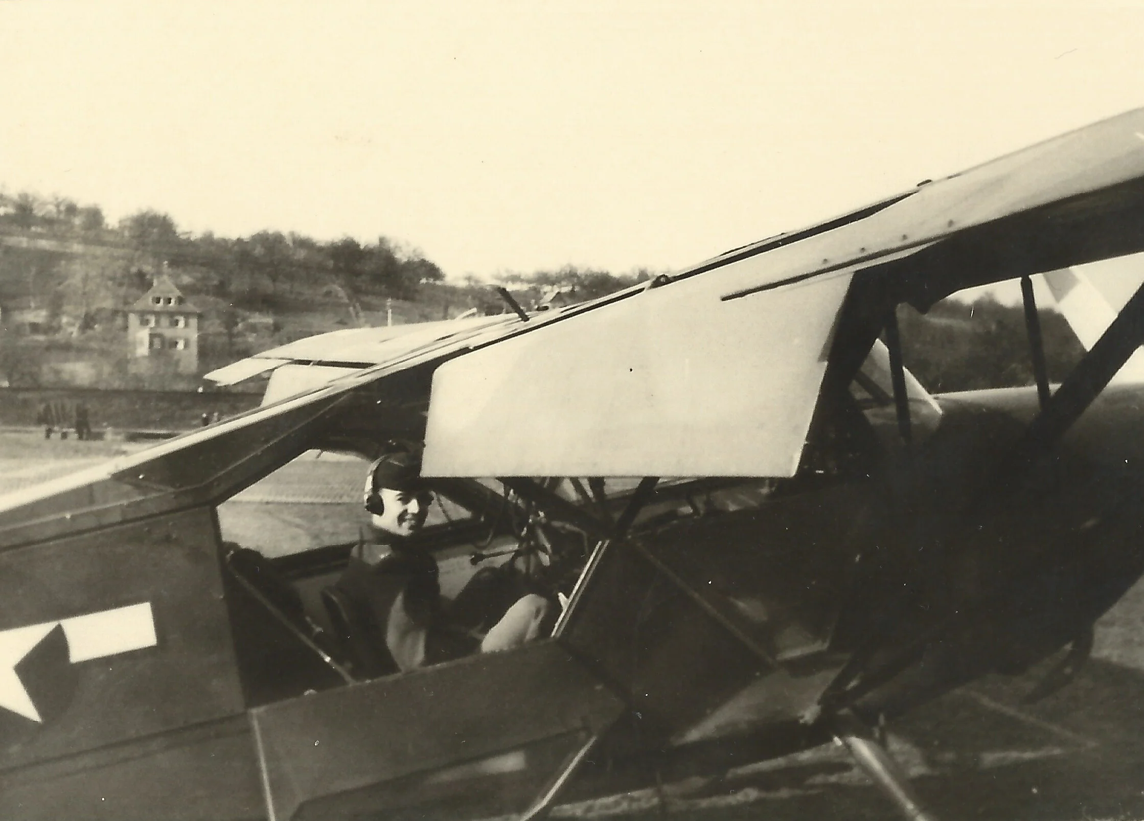72_Stinson L-5 Sentinel.jpg