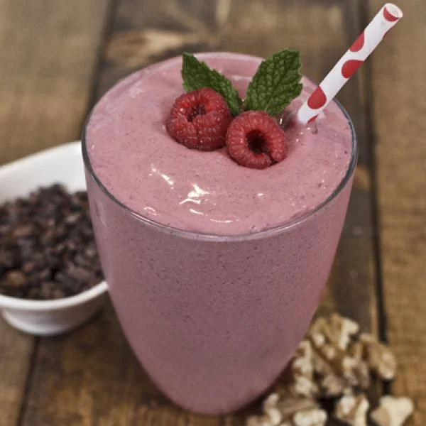 Raspberry & Walnut Smoothie