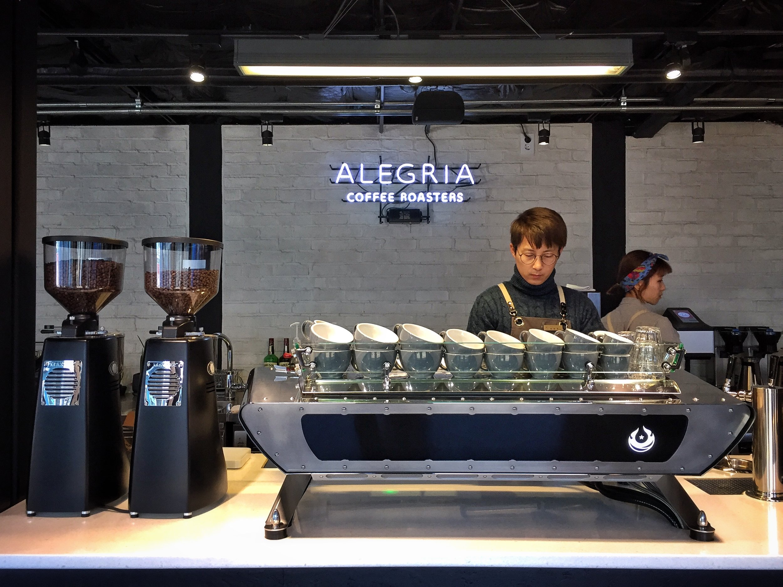 Housed atop a shopping complex comprised of reused shipping containers, Alegria evokes a hip and cool environment perfect for style conscious guests. 