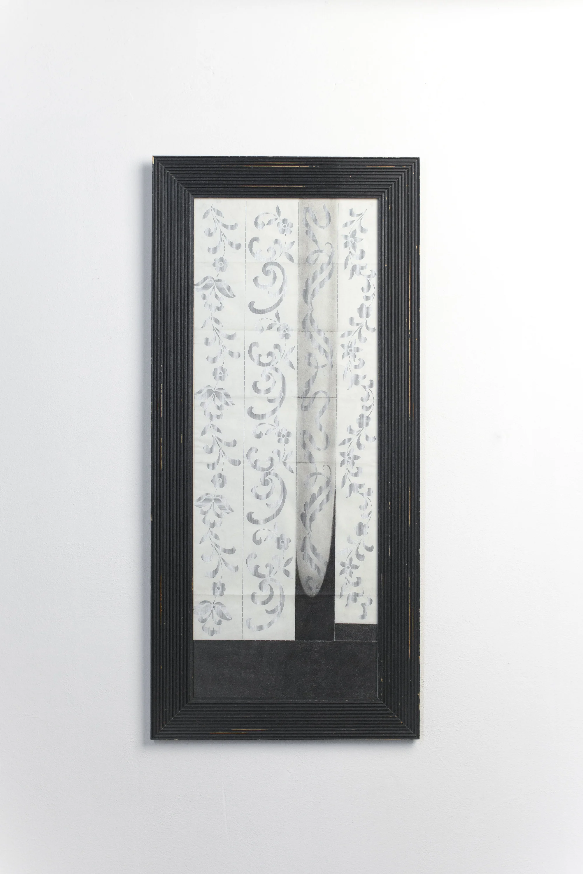 Senza terra#23 2013 - Carboncino su pattern da ricamo, cornice - cm100x46x2