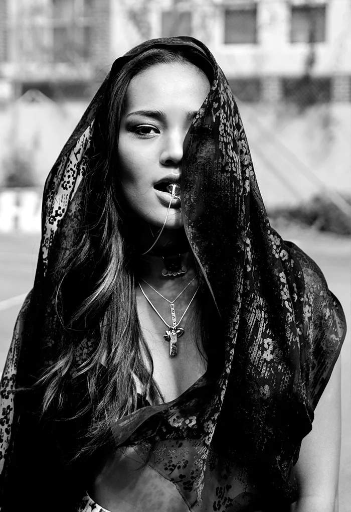 youronlyblackswan_alexphillips_05.jpg