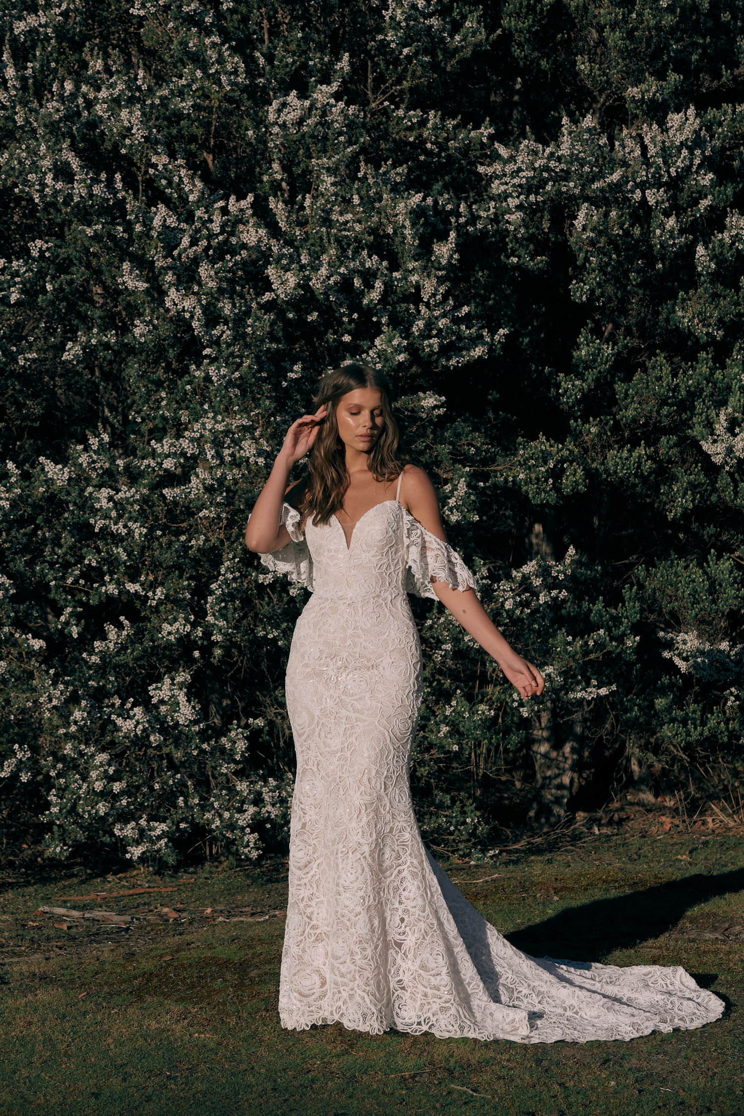 CHARLIE ML20066 FULL LENGTH EMBROIDERED STRETCH LACE GOWN DETACHABLE LACE SLEEVES INCLUDED PLUNGING SWEETHEART NECKLINE ZIPPER CLOSURE WEDDING DRESS MADI LANE BRIDAL 2.jpg