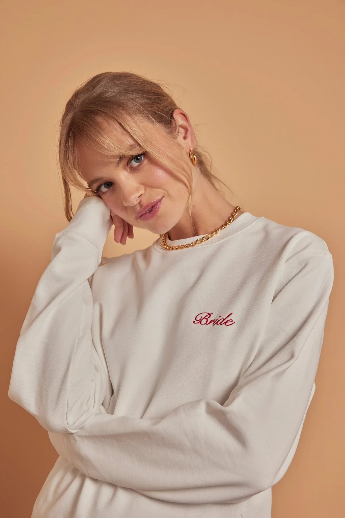 sweatshirt-bride-989603_1800x1800.jpg.webp