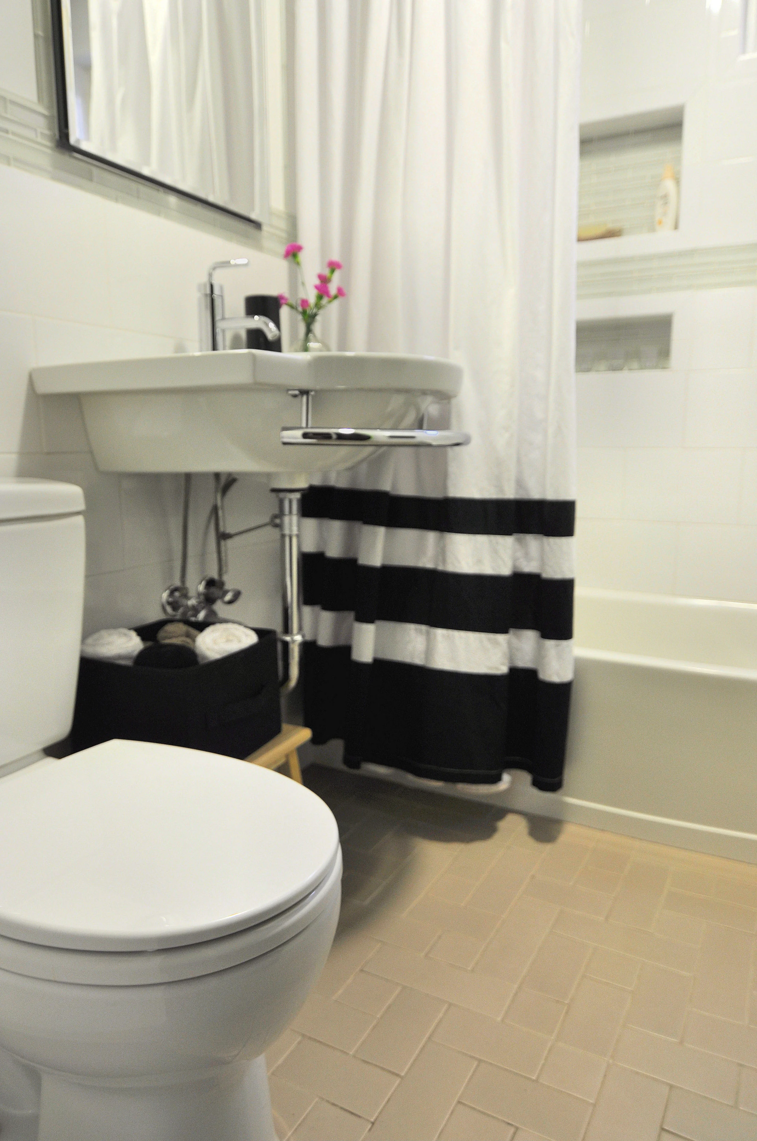 my bathroom 8.jpg