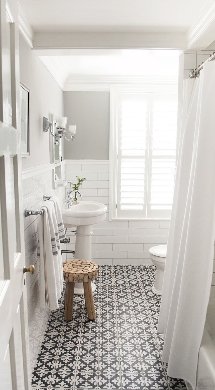 black & white bathroom floor tiles