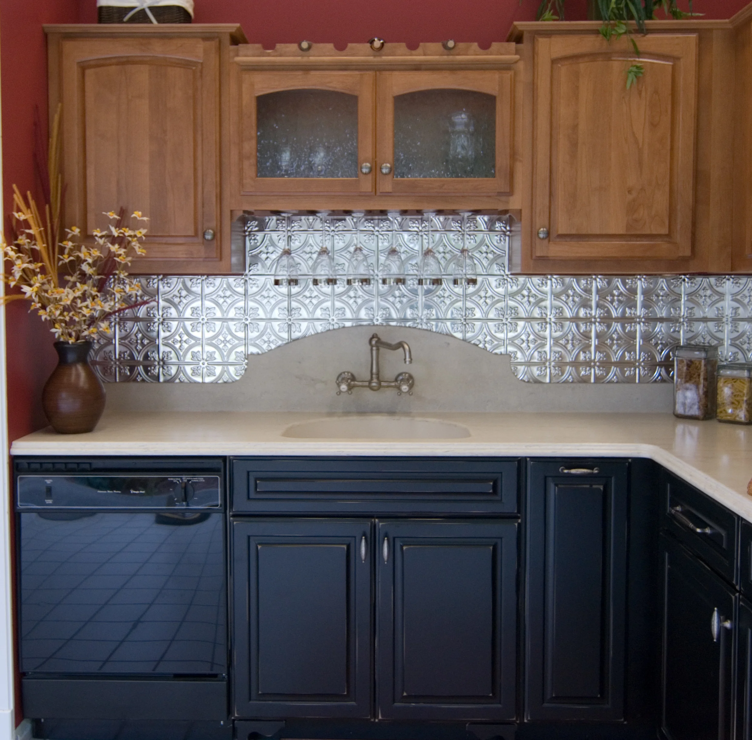 Dynasty by Omega Cabinetry Display