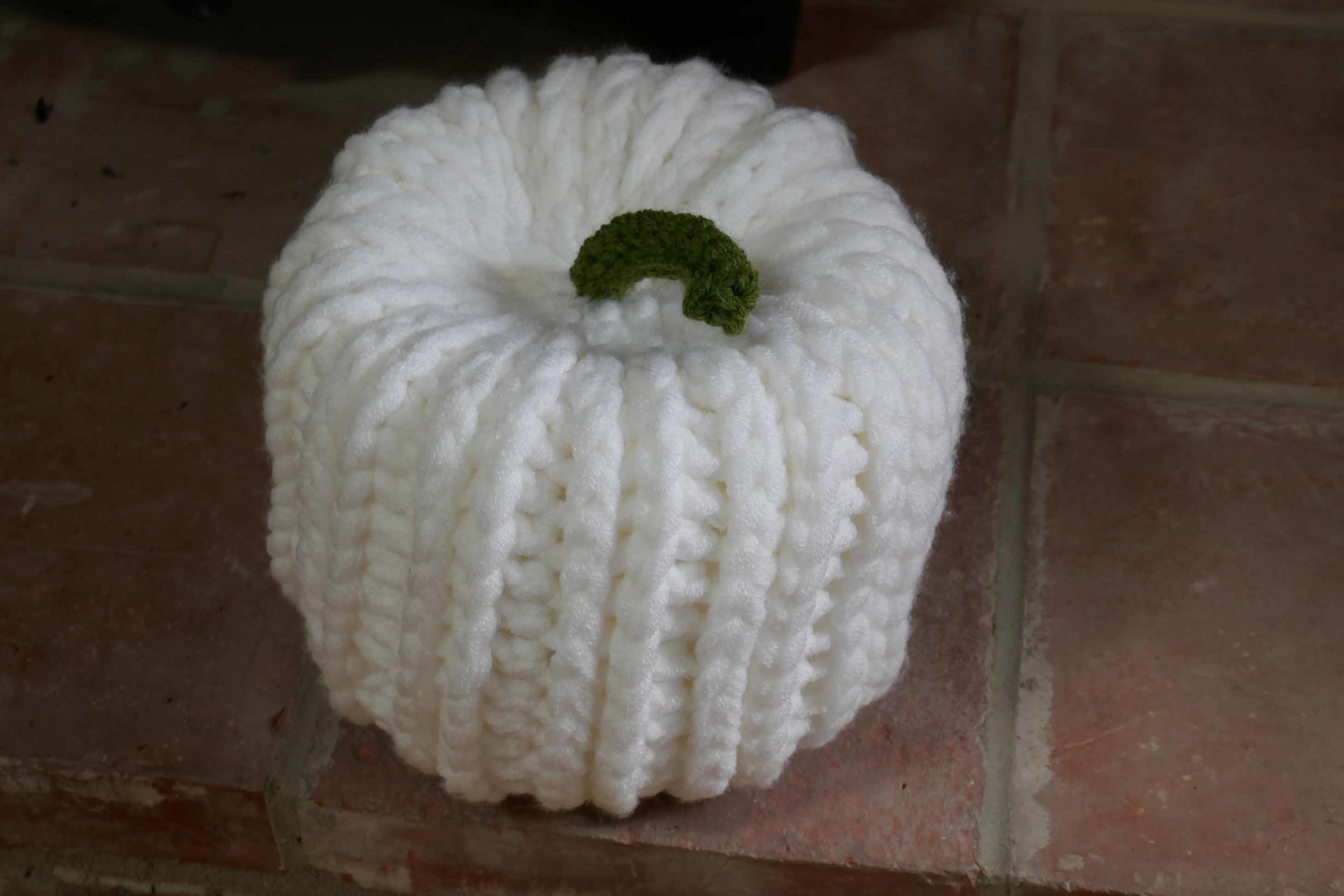 crochet pumpkin3.jpg