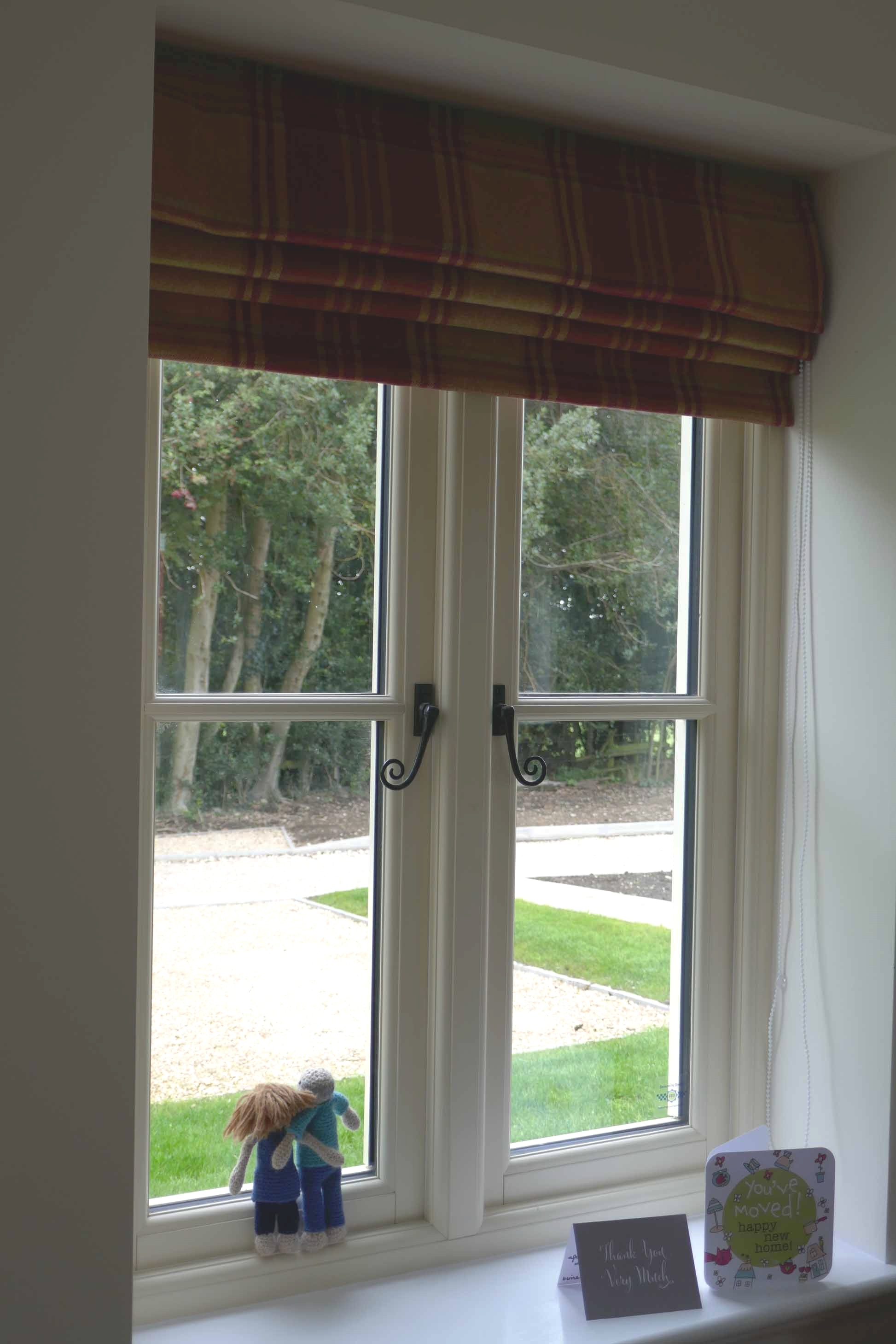 roman blind1.jpg