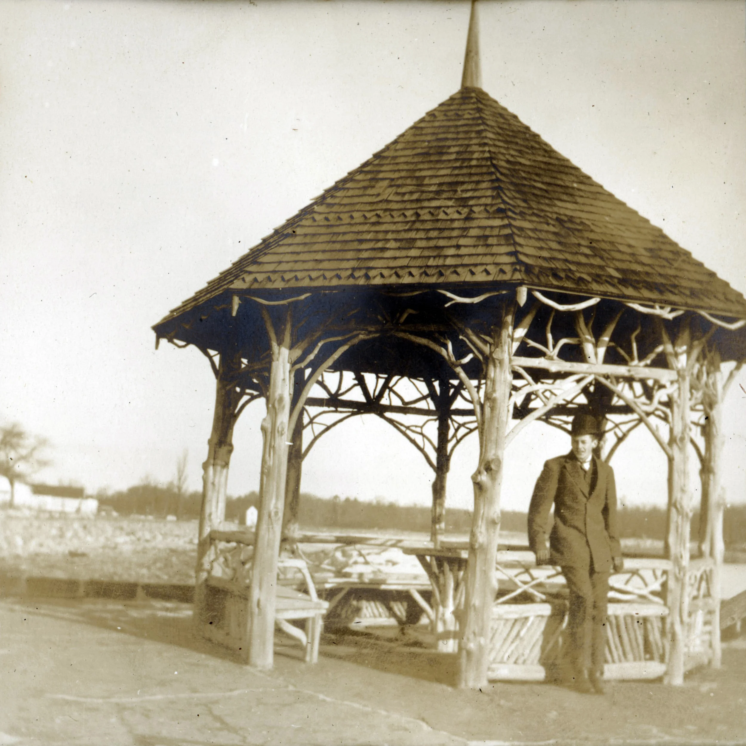 Page9Photo2.jpg