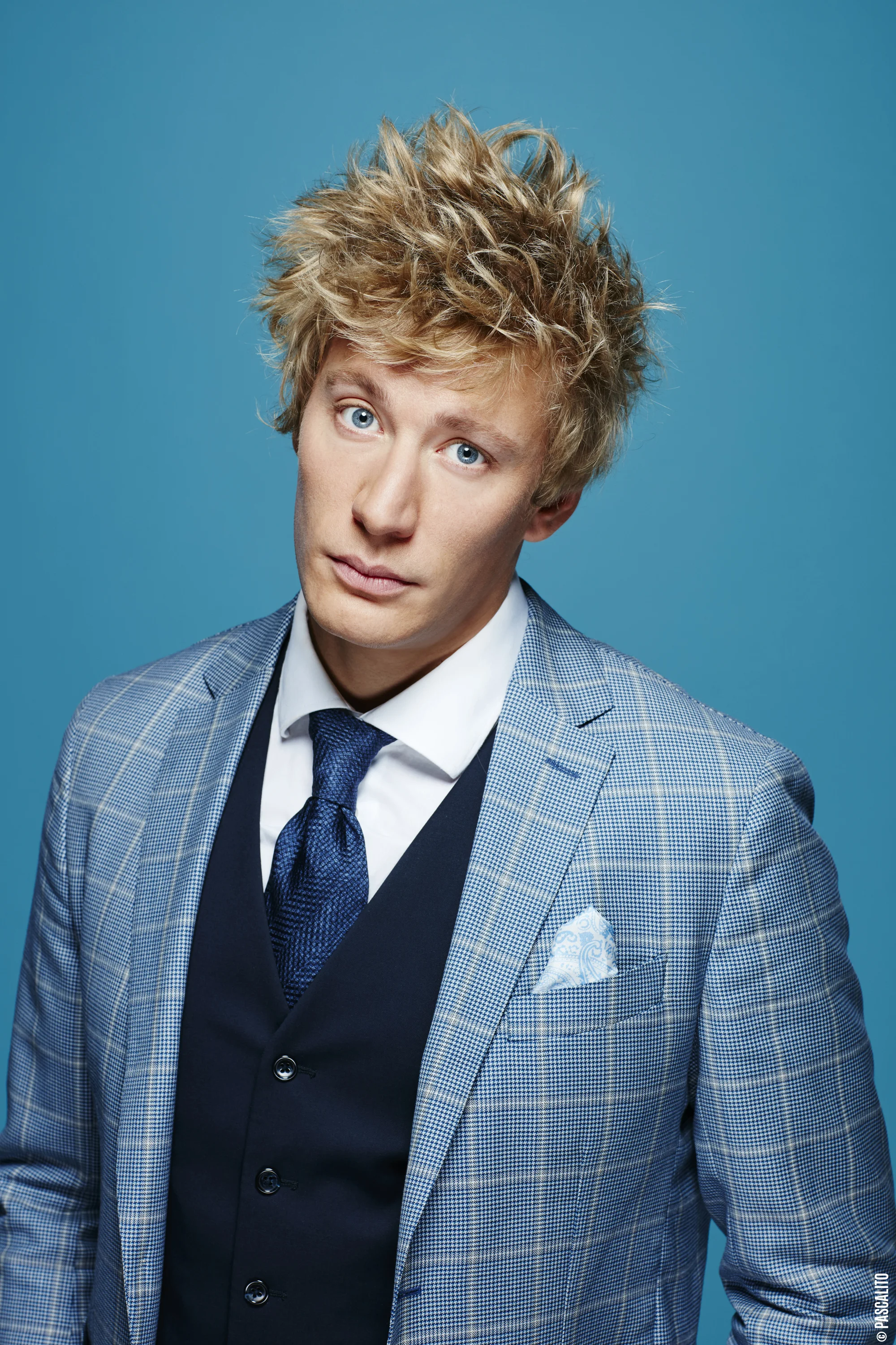 GEREMY-CREDEVILLE29217R-credit-pascalito-web.jpg