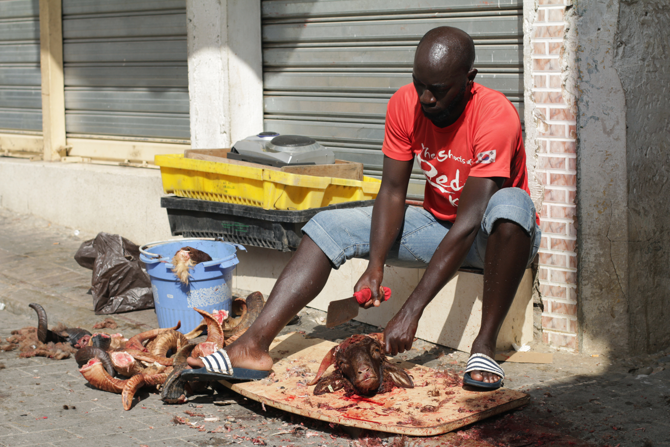 eid-chopping-off-horns.jpg