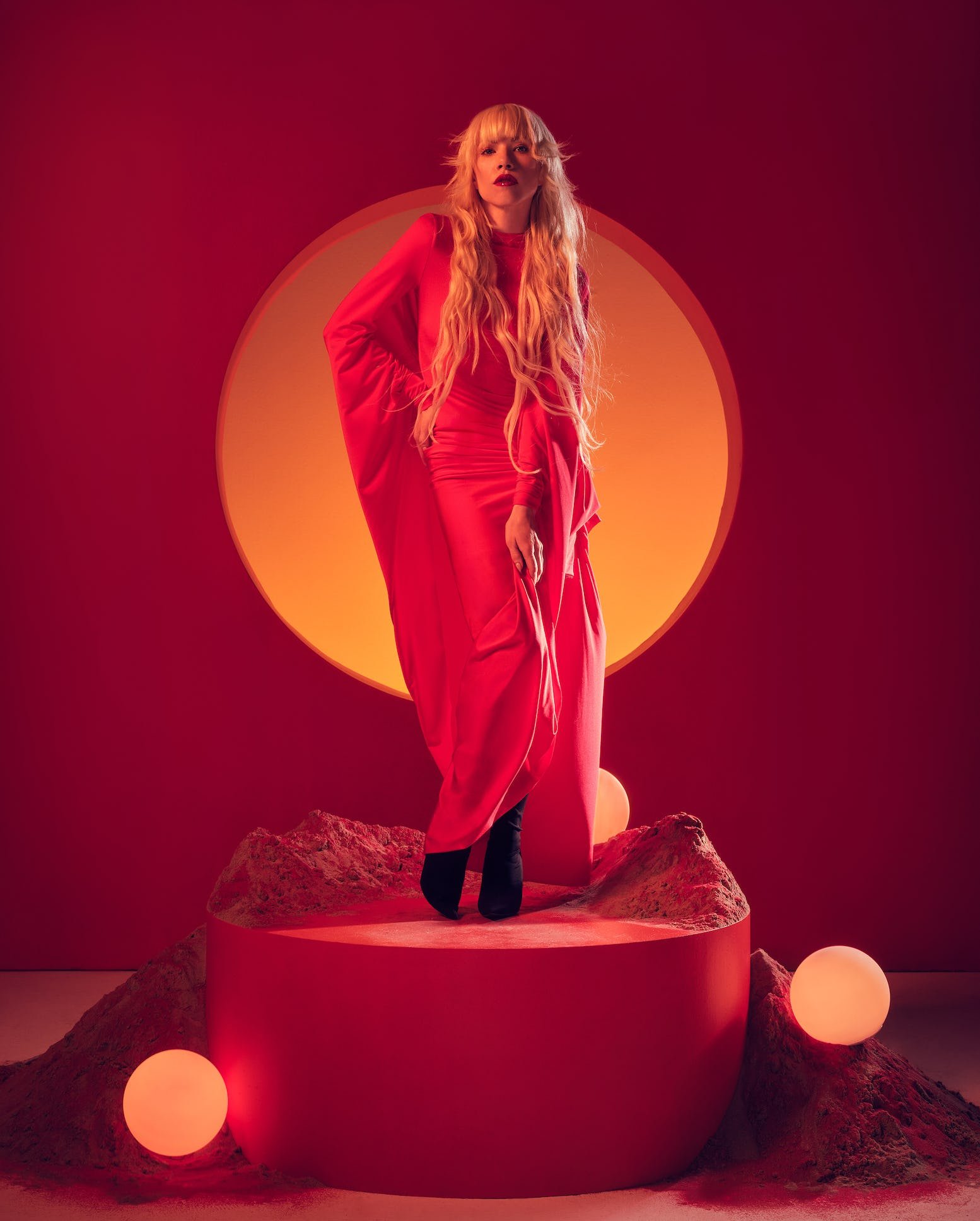 19efa2f6-a22b-46b1-bf65-a175a4c30a2a-01_carlyraejepsen_orange_0416.jpeg
