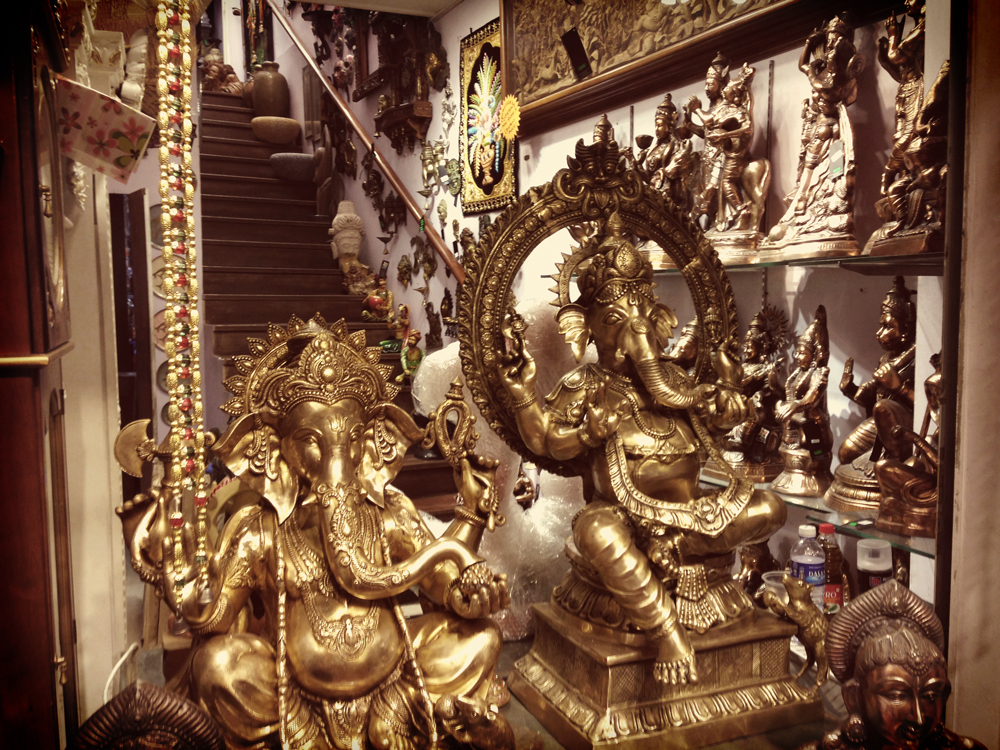 Statues for sale in Little India