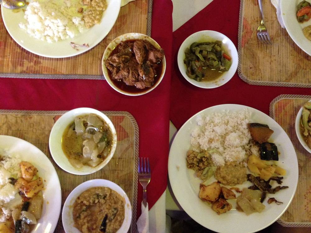 Amazing 10 curry sampler!