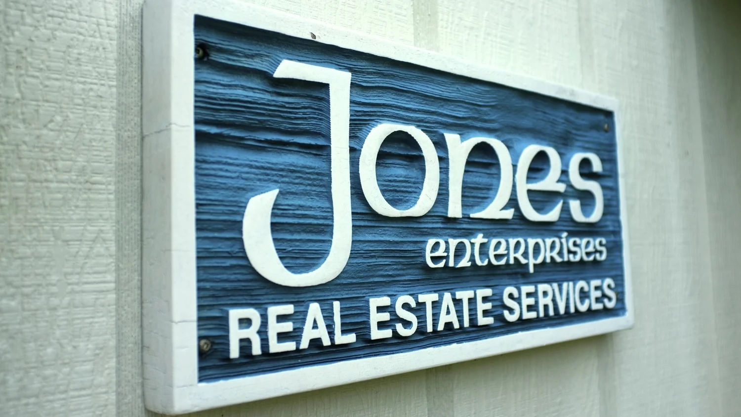 JonesSign.jpg