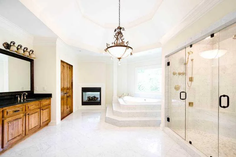 dannenburg res-master bath.jpg