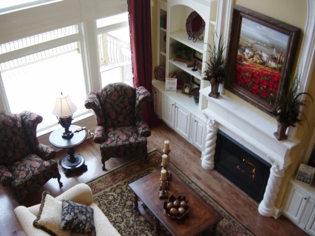 VIEW OF DIAMOND FAMILY ROOM.JPG