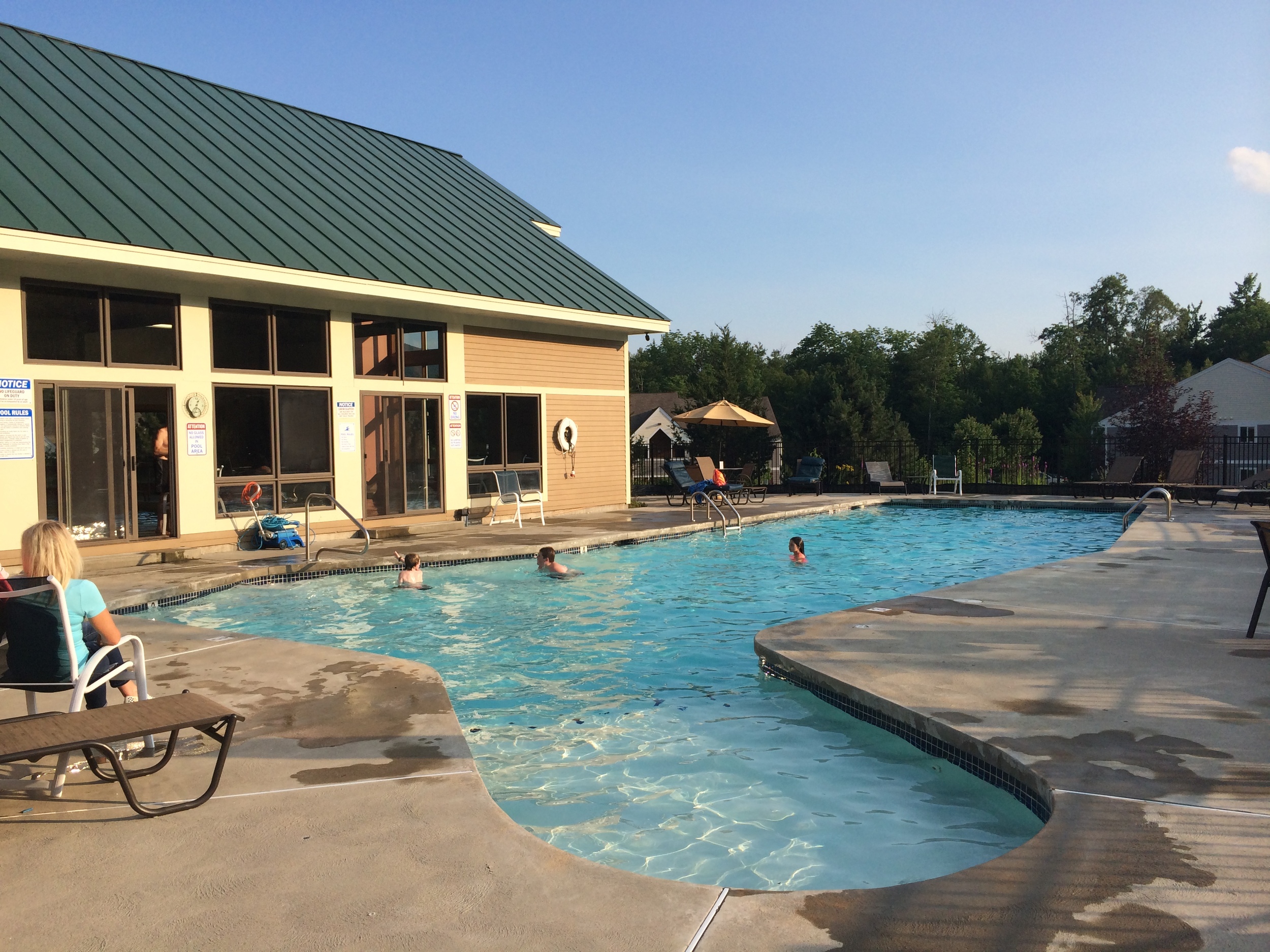 Outside pool at Forest Ridge Sports Club