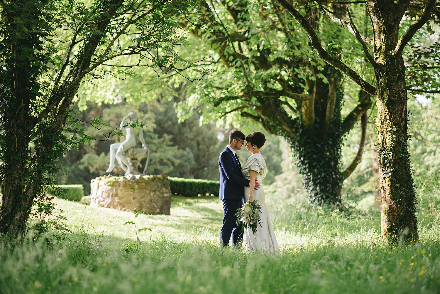 FULL WEDDING GALLERYClick on this picture, then simply fill in your own email address and the gallery password (bride's maiden name). &nbsp;Once you have registered your email address you can build your own gallery of favourite images and even order…