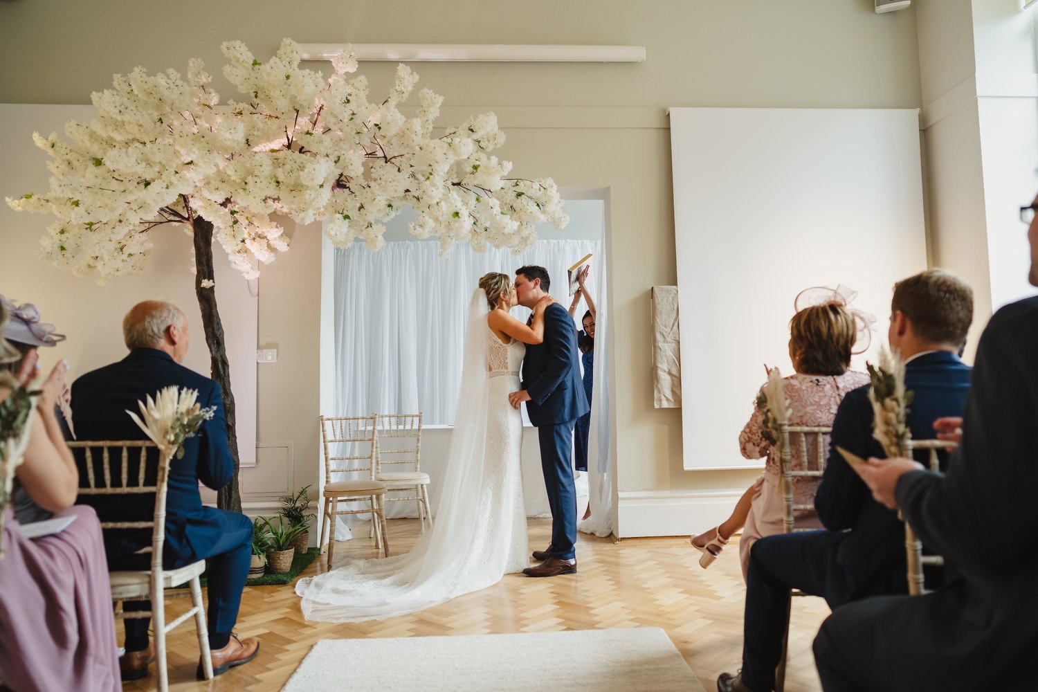  Sarah and Andrew’s awesome summer wedding in Belfast.  Their humanist ceremony was conducted by Fleur Mellor at the Ulster Museum.  Then we grabbed some photos in the Botanic Gardens, before going over to their wedding reception in the amazing Deane