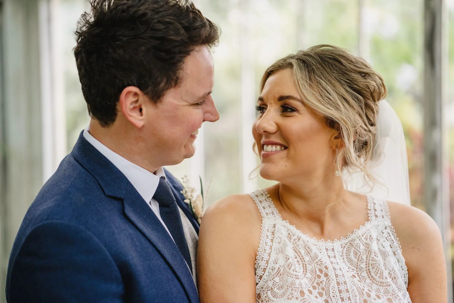  Sarah and Andrew’s awesome summer wedding in Belfast.  Their humanist ceremony was conducted by Fleur Mellor at the Ulster Museum.  Then we grabbed some photos in the Botanic Gardens, before going over to their wedding reception in the amazing Deane