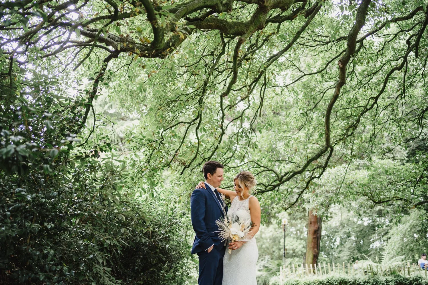  Sarah and Andrew’s awesome summer wedding in Belfast.  Their humanist ceremony was conducted by Fleur Mellor at the Ulster Museum.  Then we grabbed some photos in the Botanic Gardens, before going over to their wedding reception in the amazing Deane