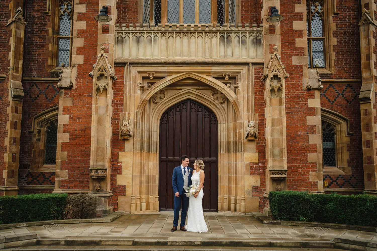  Sarah and Andrew’s awesome summer wedding in Belfast.  Their humanist ceremony was conducted by Fleur Mellor at the Ulster Museum.  Then we grabbed some photos in the Botanic Gardens, before going over to their wedding reception in the amazing Deane