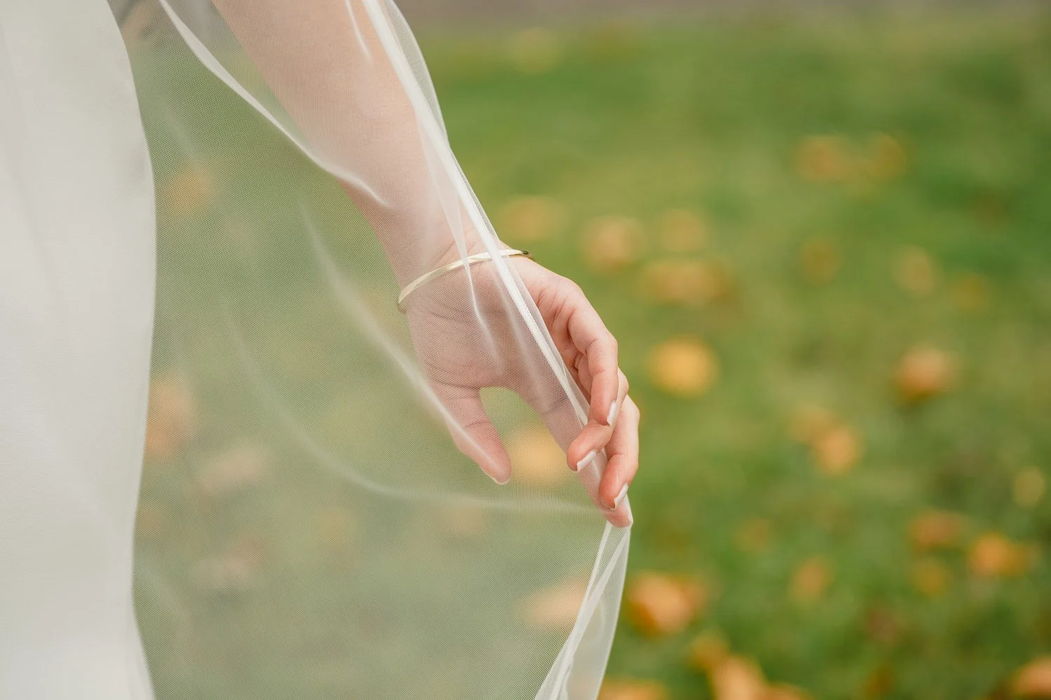  Anna and JoshÕs gorgeous Autumn wedding in Omagh Meeting House at Cultra, with photos afterwards in the Ulster Folk and Transport Museum. The reception was in Cultra House with sparklers, sax and shenanigans! 