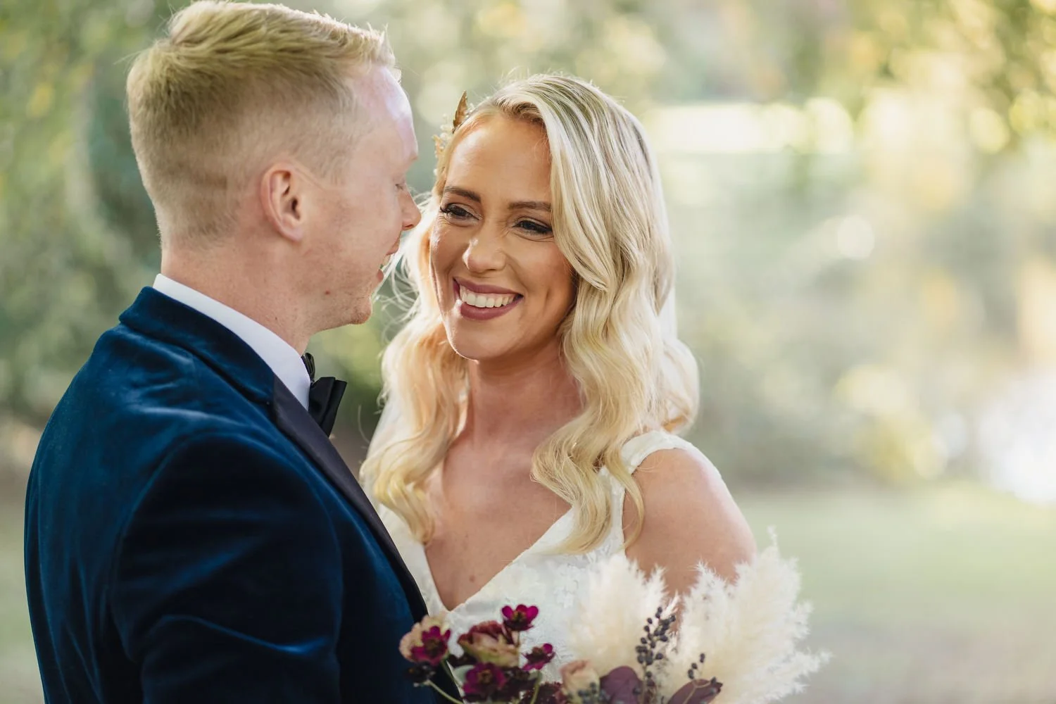  Claire and ChrisÕs gorgeous October wedding in the Carriage Rooms at Montalto estate.  The couple said their vows at the Good Shepherd Church in Belfast before travelling to Ballynahinch for their wedding reception in Montalto estate.  
