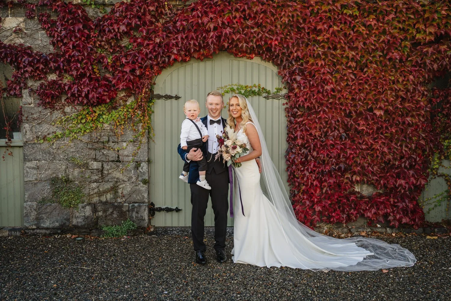  Claire and ChrisÕs gorgeous October wedding in the Carriage Rooms at Montalto estate.  The couple said their vows at the Good Shepherd Church in Belfast before travelling to Ballynahinch for their wedding reception in Montalto estate.  