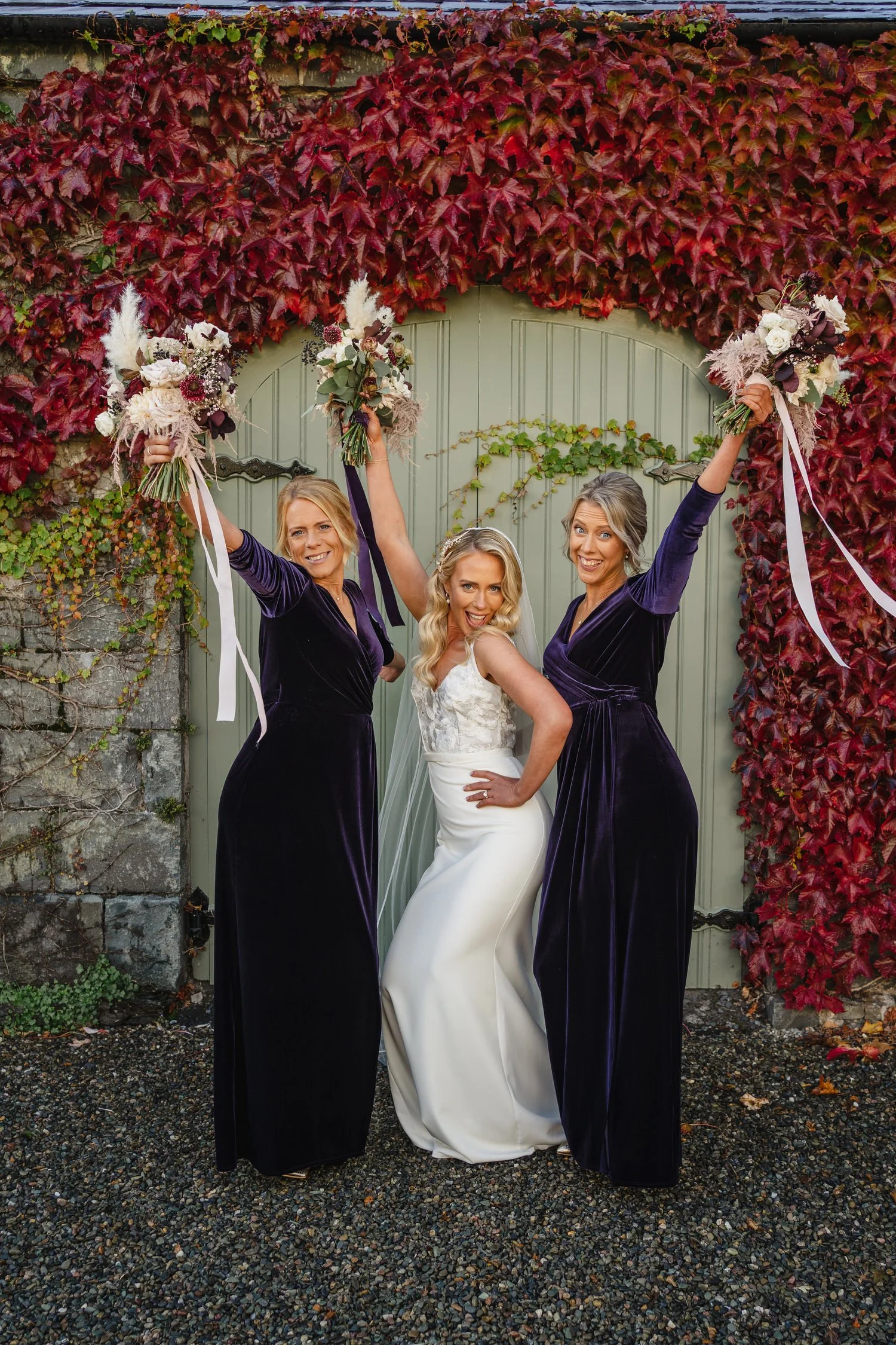  Claire and ChrisÕs gorgeous October wedding in the Carriage Rooms at Montalto estate.  The couple said their vows at the Good Shepherd Church in Belfast before travelling to Ballynahinch for their wedding reception in Montalto estate.  